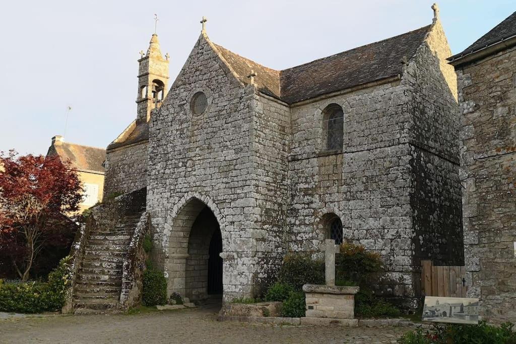 Maison Dans Le Charmant Village De La Vraie-Croix Esterno foto