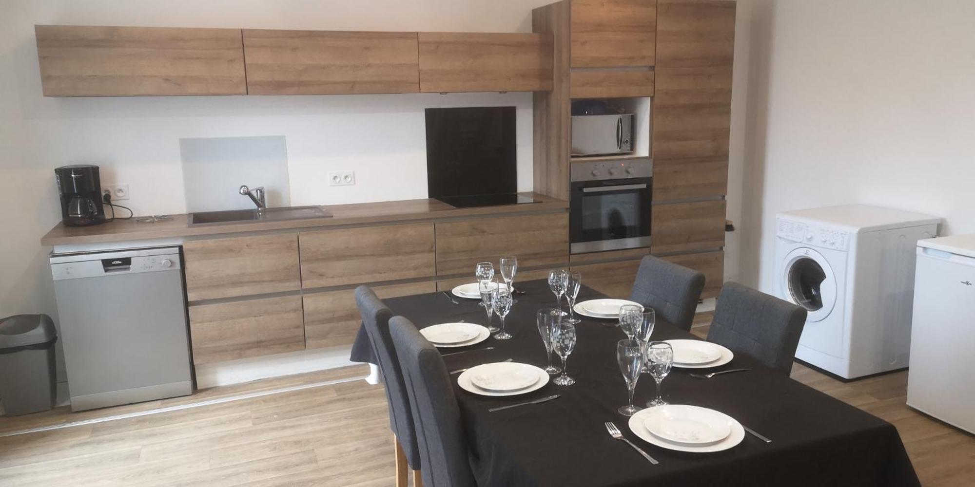 Maison Dans Le Charmant Village De La Vraie-Croix Esterno foto